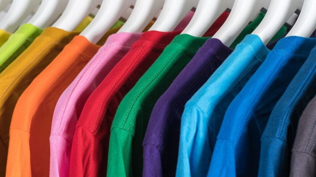 Color Combos That Pop: Summer T-Shirt Color Pairings That Look Good on Everyone